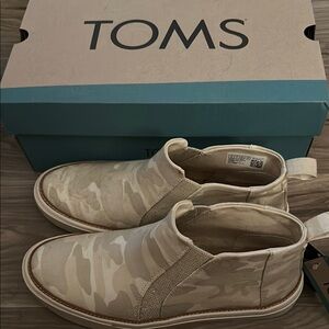 Toms Tan Camouflage Sneakers